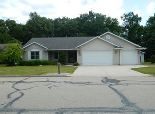 339 Pine St, Manawa, WI 54949