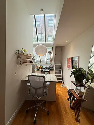 Rented by Buchbinder & Warren | media 6