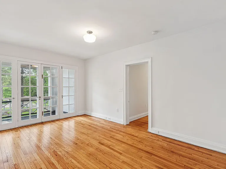 10 Montgomery — Photo 115