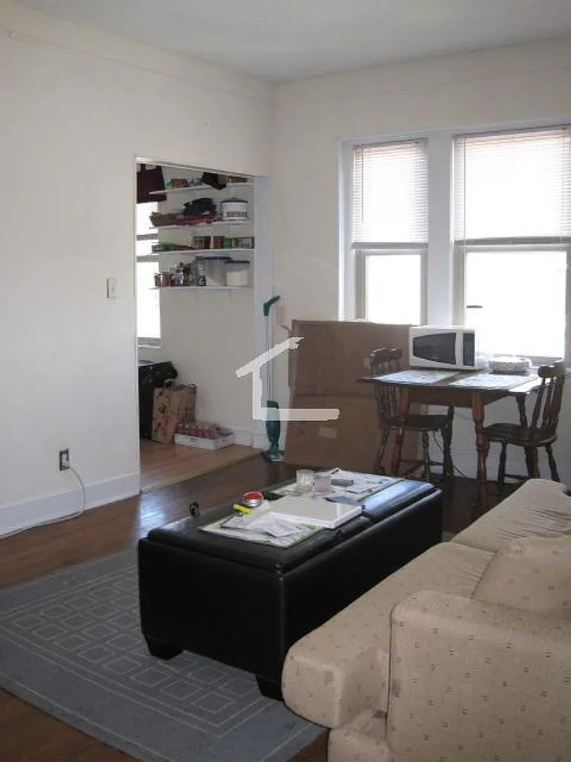 264 Kelton St — Photo 4