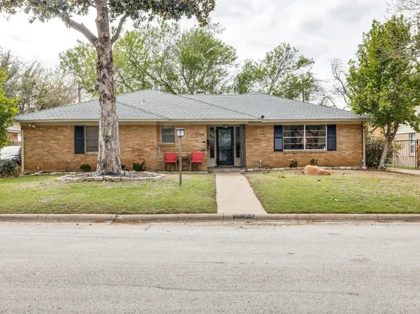 1004 Forrest Dr, Arlington, TX 76012