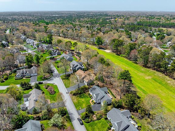 4th image of 11 Snead Drive
