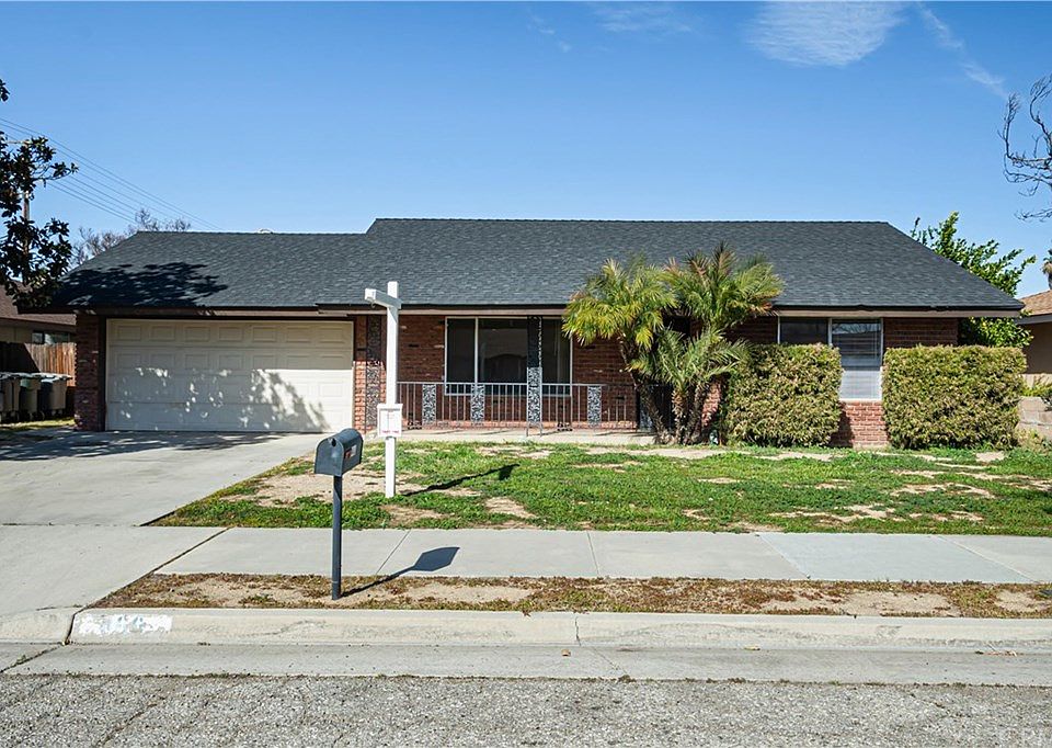 1st image of 466 W Mary Ln
