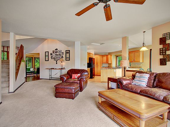 4th image of 3808 NW Lakeview Pl