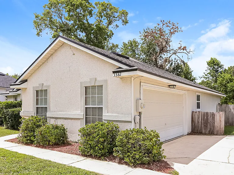 3382 Westfield Dr — Photo 3
