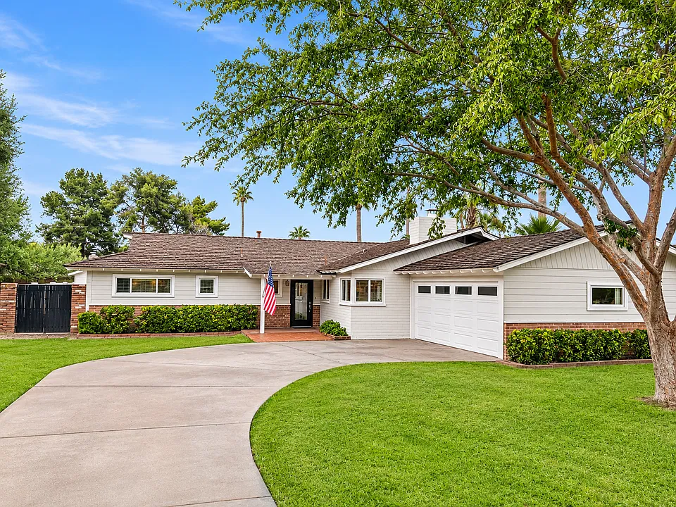 721 E Desert Park Ln