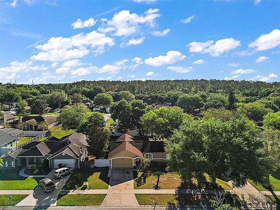 3rd image of 1020 High Ridge Ct