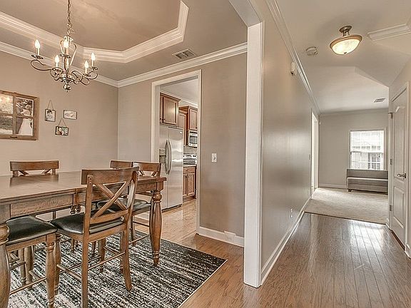 5th image of 5421 Sabin Ct