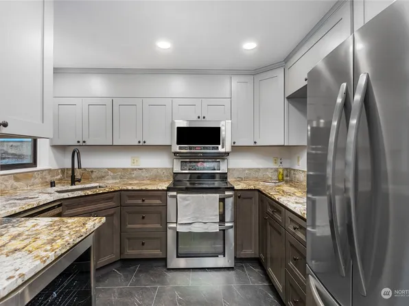 1801 N 107th Street #103, Seattle, WA 98133