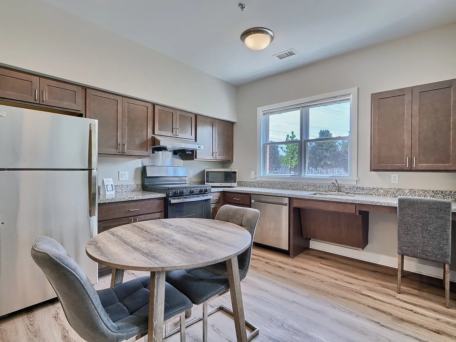 Foundry Square Apartments — Photo 3