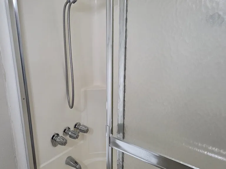 An example of the shower area