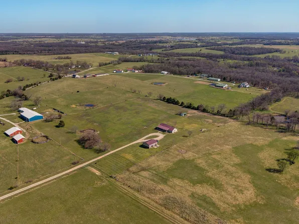 13731 Lawrence 2170, Aurora, MO 65605