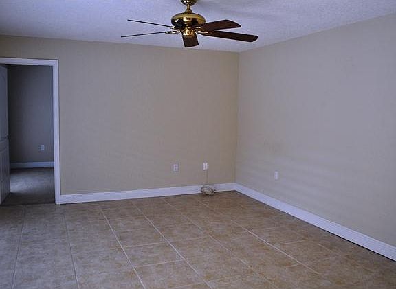 4th image of 804 8th Terrace