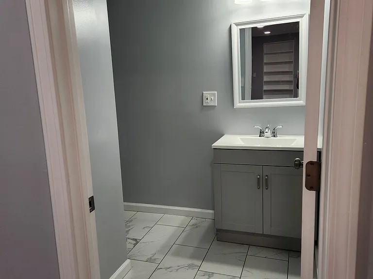 1751 S Main St — Photo 25
