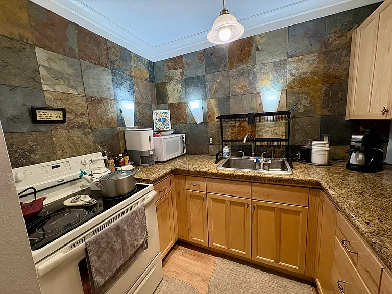3460 Colorado Ave #B3 — Photo 15