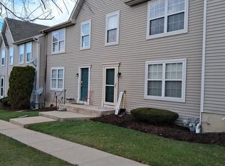 17 Cranberry Rdg #4, Reading, PA 19606