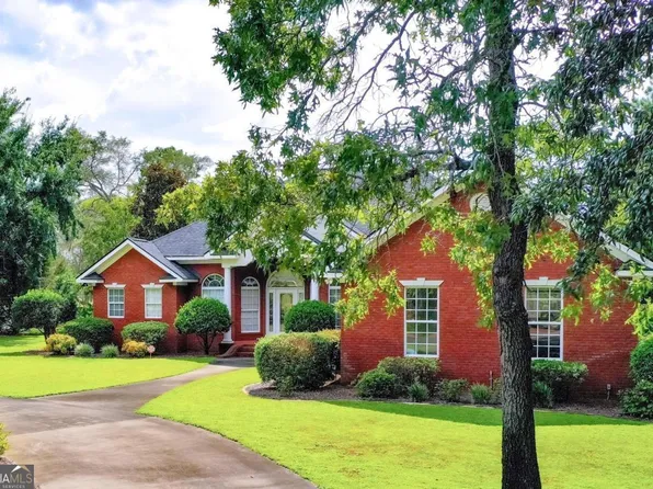 1509 N River Oaks Dr, Blackshear, GA 31516