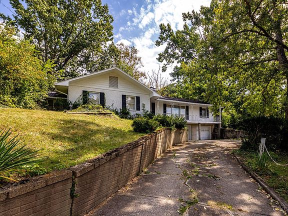 3rd image of 66 Windsor Dr