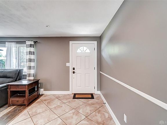 5th image of 305 Beechgrove Dr