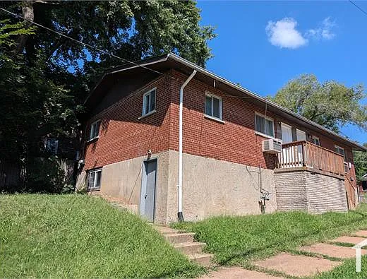 2 bed, 900 sqft, $1,100 — Photo 1