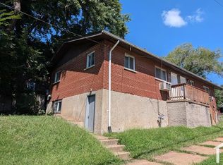 2102 Stansbury St, Saint Louis, MO 63118