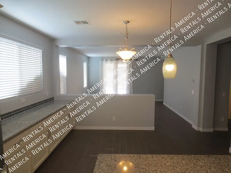 3636 E Lodgepole Dr — Photo 5