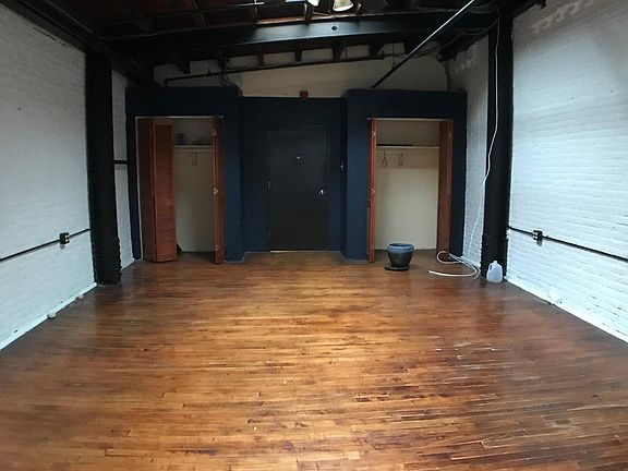 3rd image of 1850 N Hope St APT 21