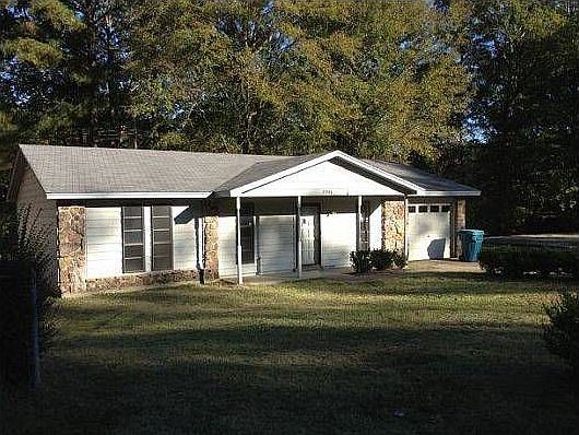 2nd image of 3945 Wooddale Dr