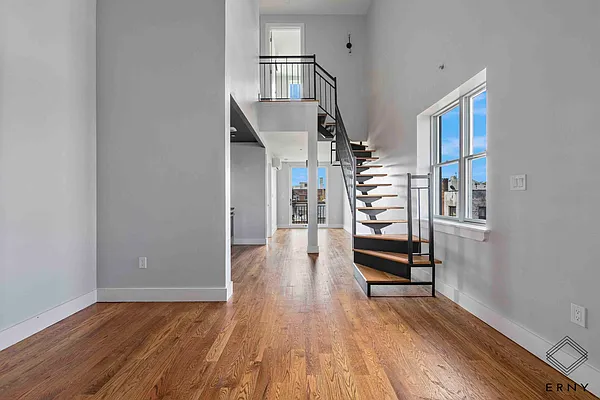 Rented by ERNY LLC | media 36