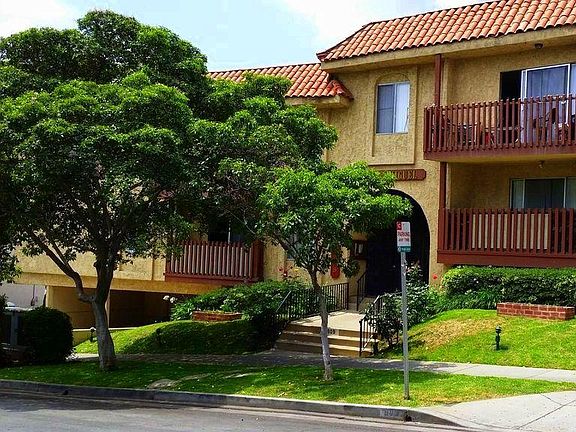 4th image of 909 Westbourne Dr APT 216