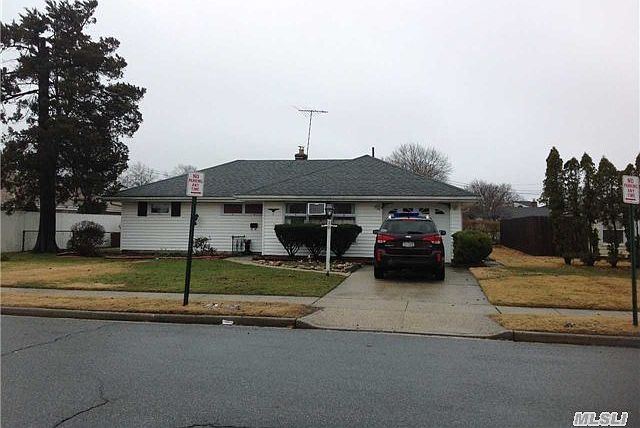 1st image of 2 Garden St