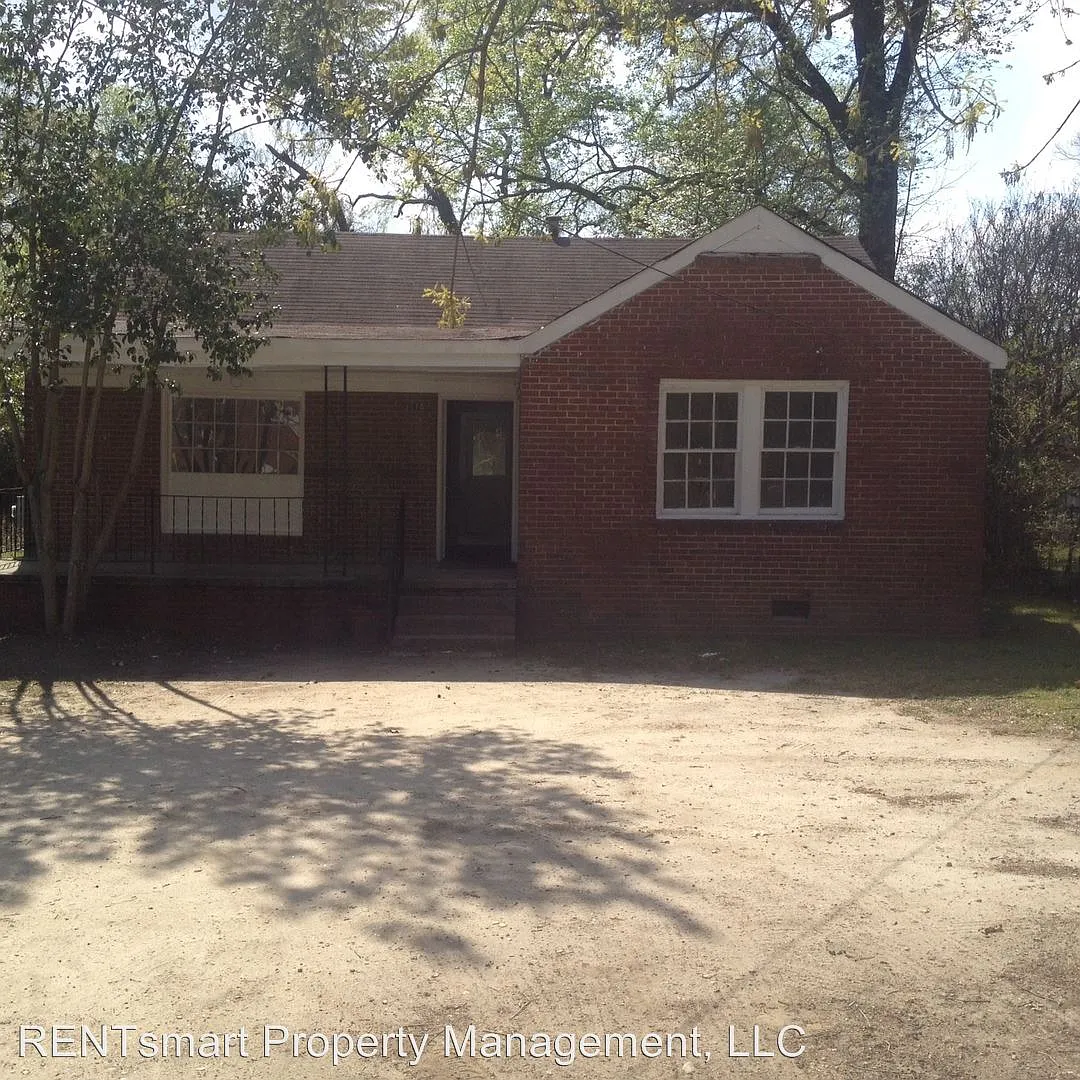 2118 S Andrews Cir photo 1