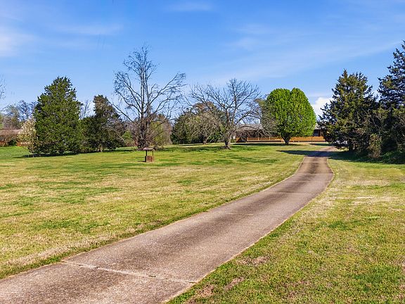 2nd image of 7931 Short Tail Springs Rd