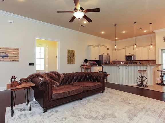 3rd image of 8654 Blake Evan Cir