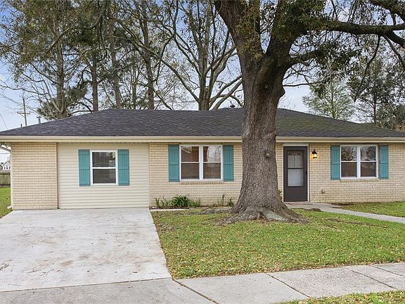 2nd image of 2208 Cypress Dr