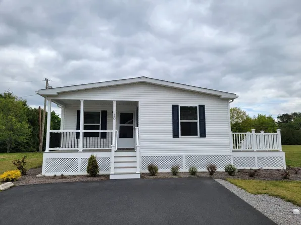 20 Valiant Dr, Coventry, RI 02816