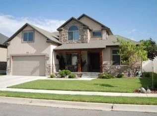 212 W 925 N, Centerville, UT 84014