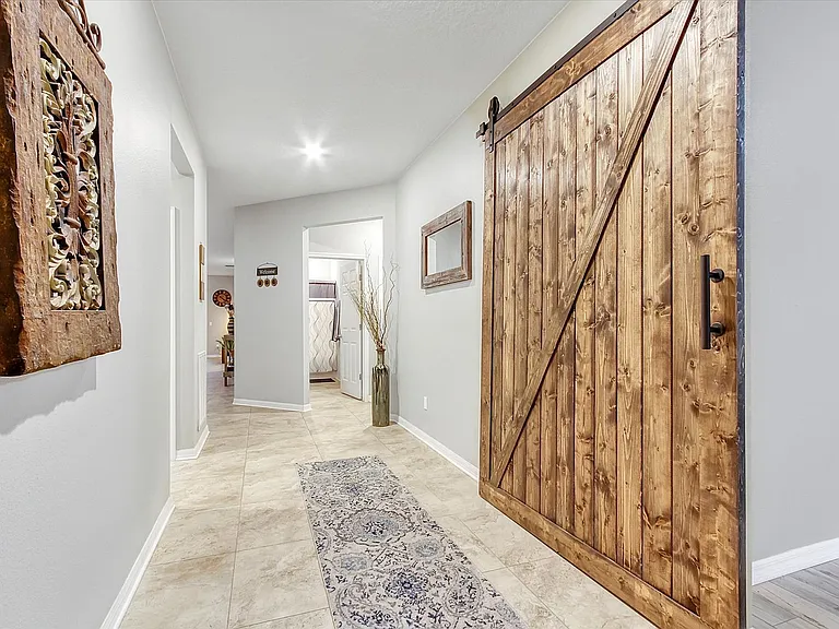 5611 Barletta Dr — Photo 4