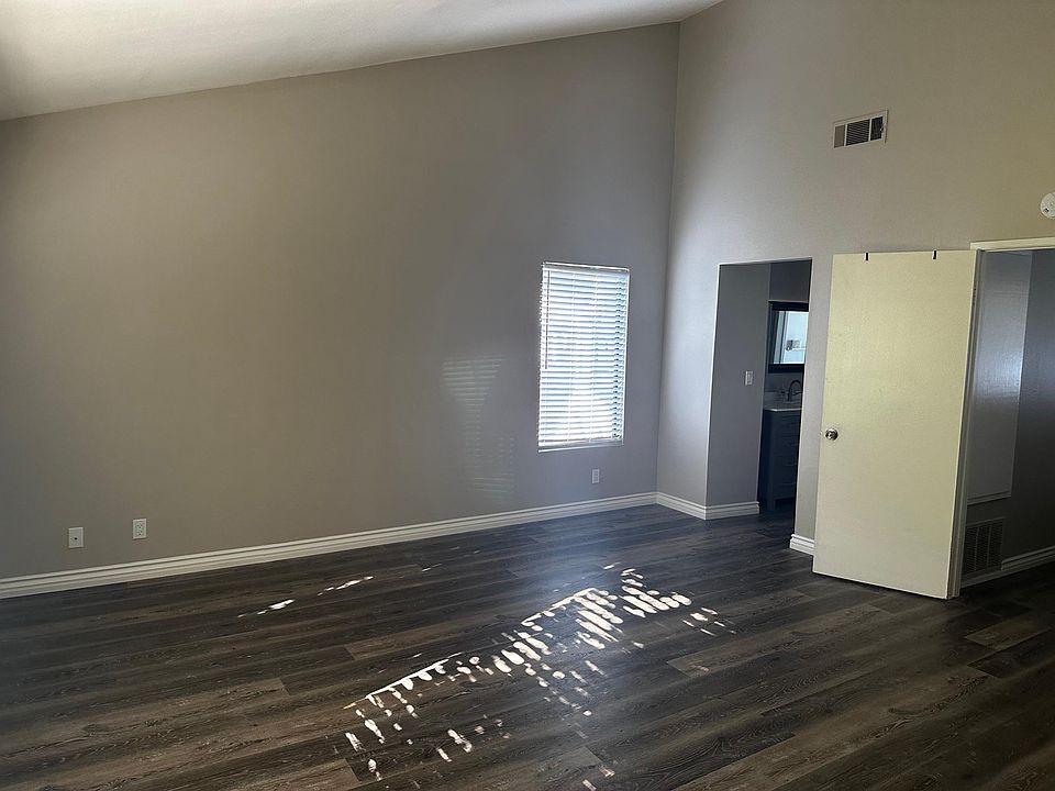 1st image of 2052 Los Feliz Dr