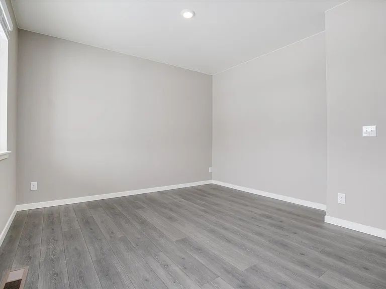 4512 Kingswood Dr — Photo 6