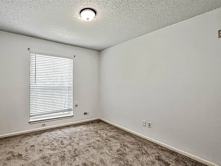 2922 Lakefield Way — Photo 29