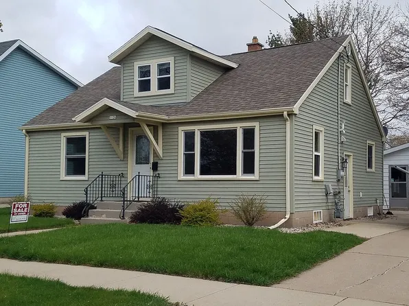 1126 Taft Ave, Oshkosh, WI 54902