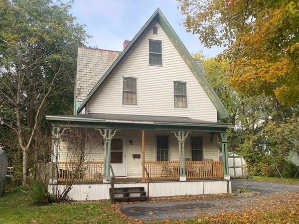 14 Cherry Hill Street, Rockingham, VT 05101