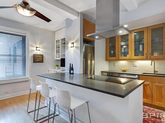 4th image of 60 West 68th Street ##9g/10g