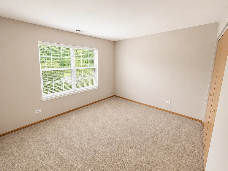 24230 W Walnut Cir — Photo 8