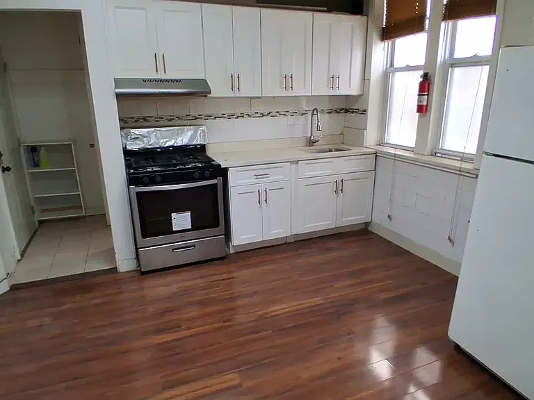 43-16 58th St #1F — Photo 3