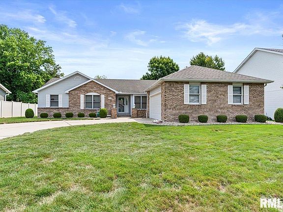 2nd image of 1816 Hunter Ridge Dr