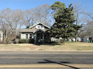 711 E Park Ave, Palestine, TX 75801