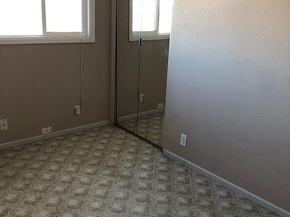 5th image of 2798 Cortland Ave