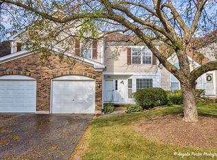 857 E Princeton Cir, Island Lake, IL 60042